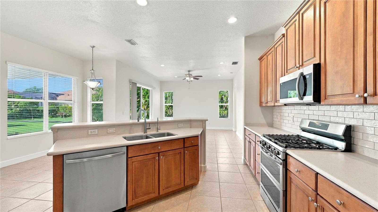 Kitchen - New Range, Dishwasher and Microwave - 2884 GRAZELAND DR, SARASOTA