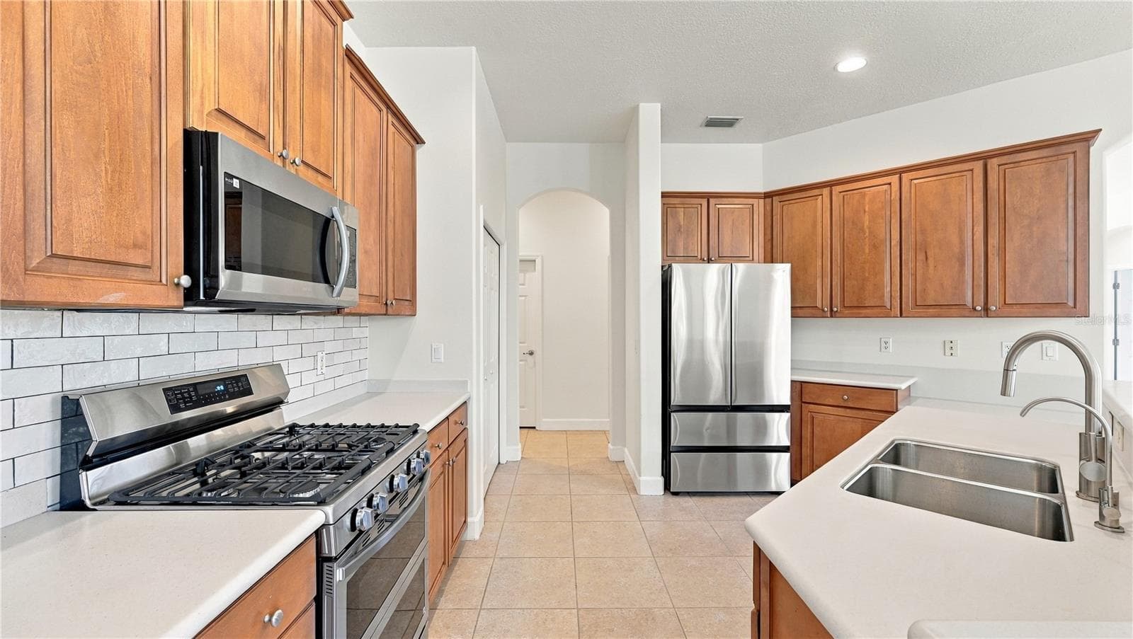 Kitchen - New Range, Dishwasher and Microwave - 2884 GRAZELAND DR, SARASOTA