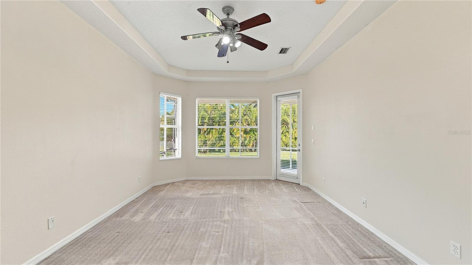 Primary Bedroom - 2884 GRAZELAND DR, SARASOTA