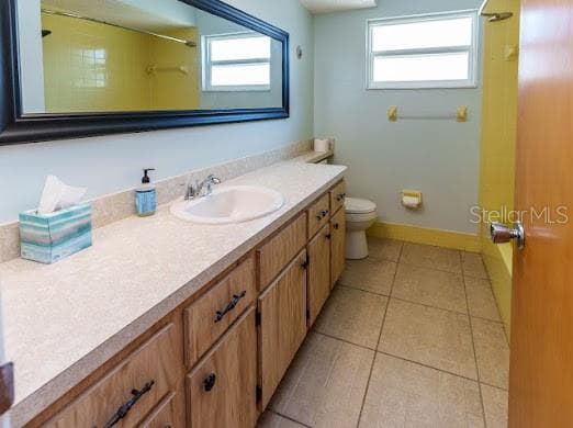 2nd bathroom - 5045 BROWNSTONE LN, NEW PORT RICHEY