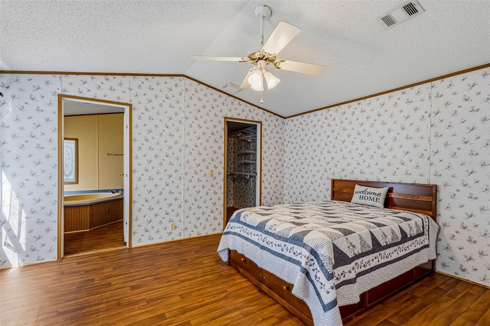 Manufactured Home at 14631 NE 10TH AVE, TRENTON, photo 26 of 36