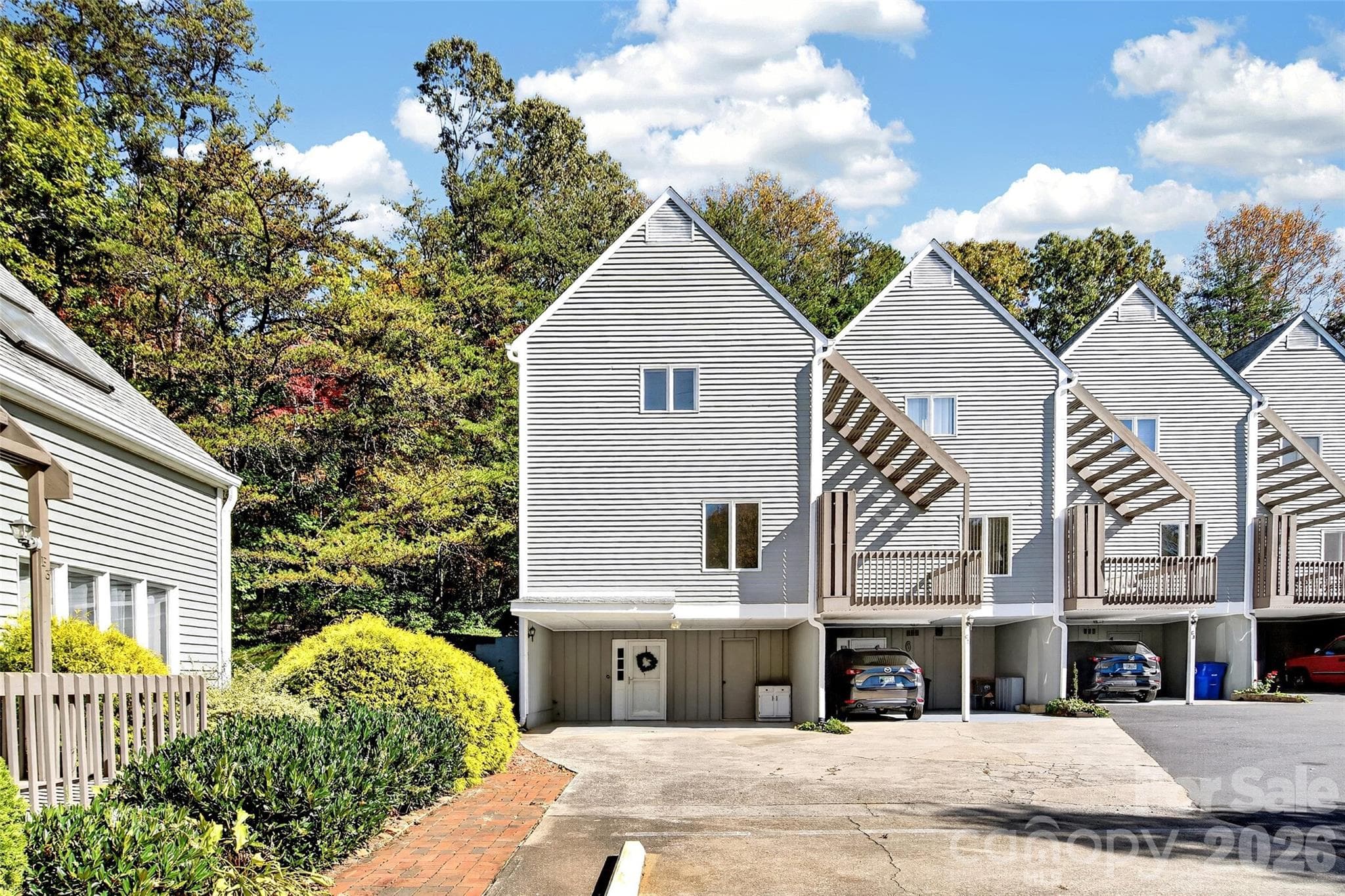 1 Lynx Drive