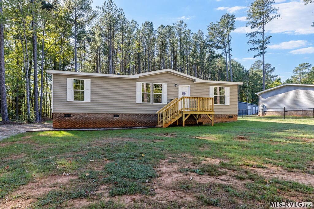 Residential/Vacation at 129 Poplar Dr, Macon NC 27551, photo 2 of 42