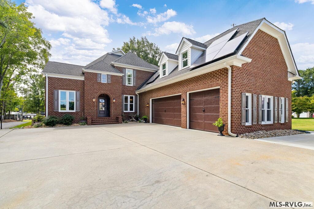 Residential/Vacation at 341 Piney Point Circle, Bracey VA 23919, Bracey, photo 6 of 96