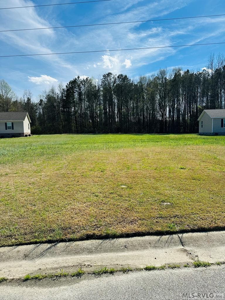 127 Pinewood Dr, Ahoskie NC 27910