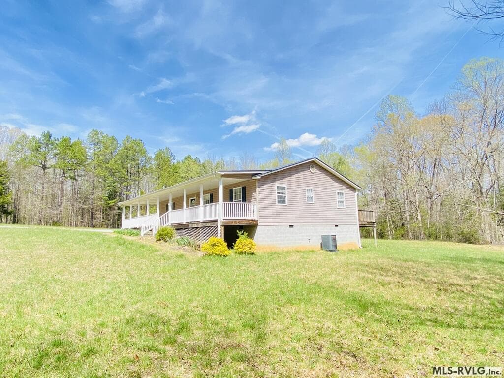 Residential/Vacation at 427 Muscadine Trail, Baskerville VA 23915, Baskerville, photo 18 of 114