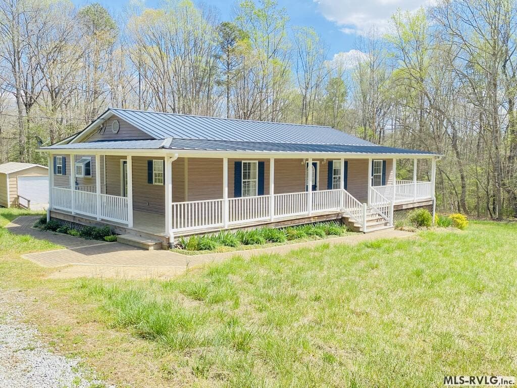 Residential/Vacation at 427 Muscadine Trail, Baskerville VA 23915, Baskerville, photo 6 of 114