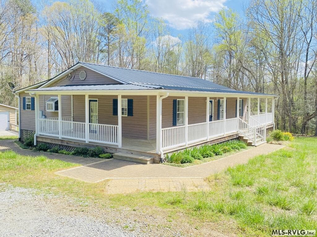 Residential/Vacation at 427 Muscadine Trail, Baskerville VA 23915, Baskerville, photo 7 of 114