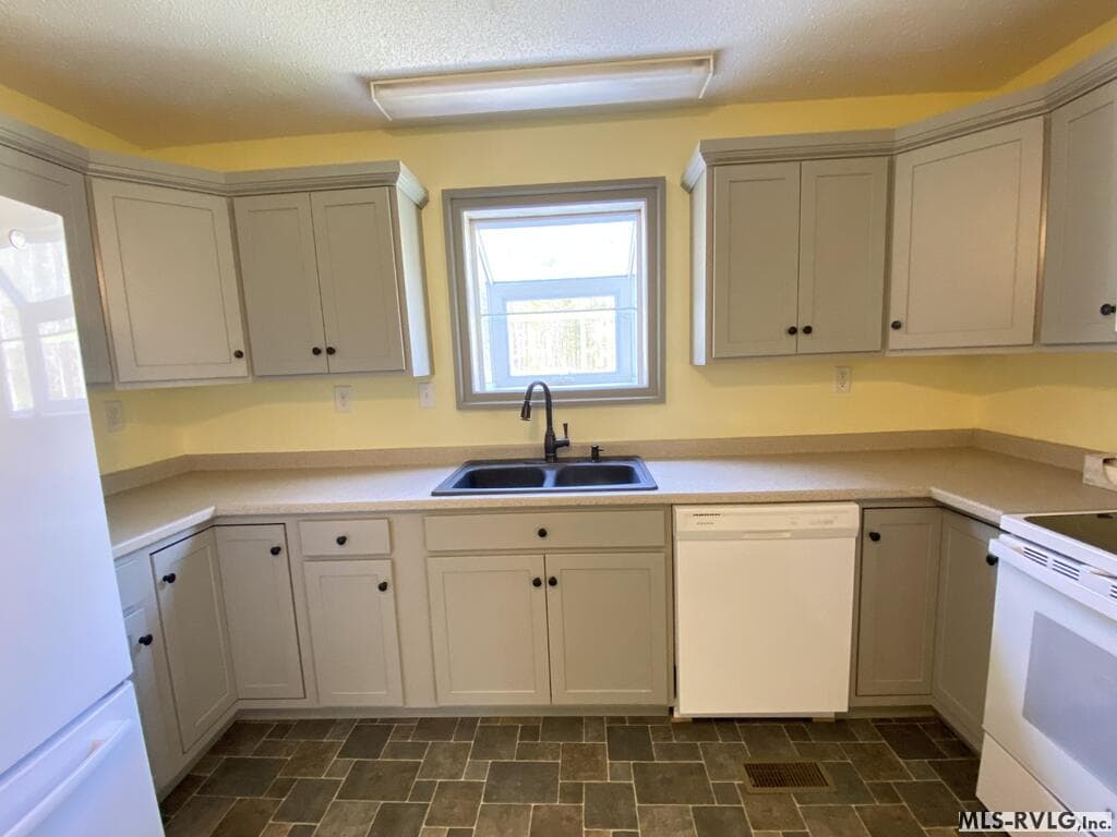 Residential/Vacation at 427 Muscadine Trail, Baskerville VA 23915, Baskerville, photo 80 of 114