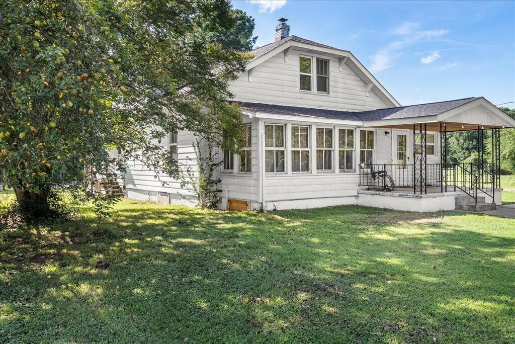Residential/Vacation at 661 N. Main St., Brodnax VA 23920, Brodnax, photo 4 of 41