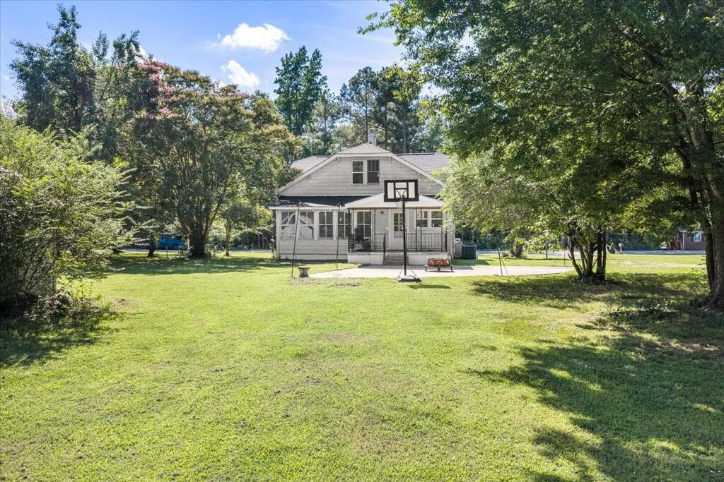 Residential/Vacation at 661 N. Main St., Brodnax VA 23920, Brodnax, photo 9 of 41