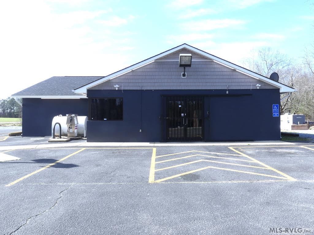 Gas pumps - 1250 Gaston Road, Skippers VA 23879, Skippers