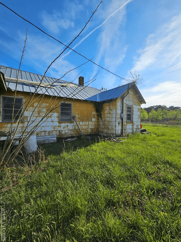 Residential/Vacation at 874 Roper Springs Rd, Roanoke Rapids NC 27870, photo 4 of 6