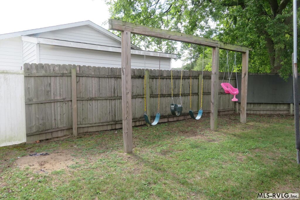 Residential/Vacation at 1414 Park Avenue, Roanoke Rapids NC 27870, Roanoke Rapids, photo 28 of 33