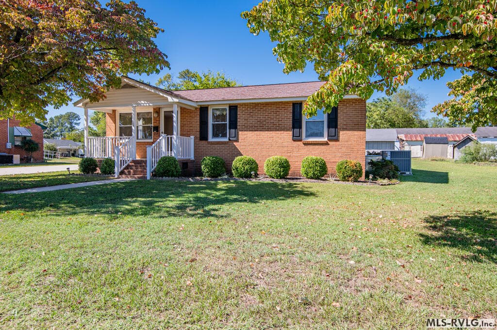 Residential/Vacation at 503 Pinecrest Ave., Roanoke Rapids NC 27870, Roanoke Rapids, photo 3 of 53