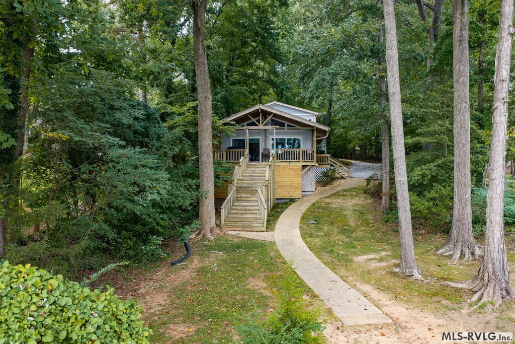 Residential/Vacation at 104 Gum Ct, Littleton NC 27850, Littleton, photo 3 of 72