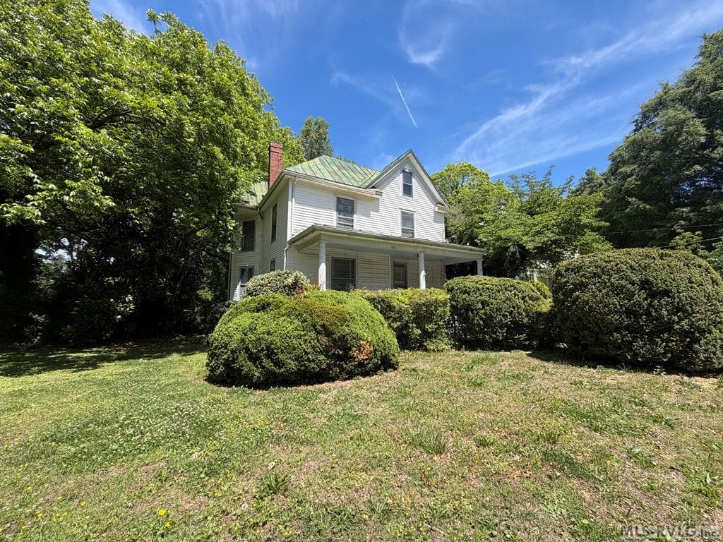 1410 10th St, Victoria VA 23974