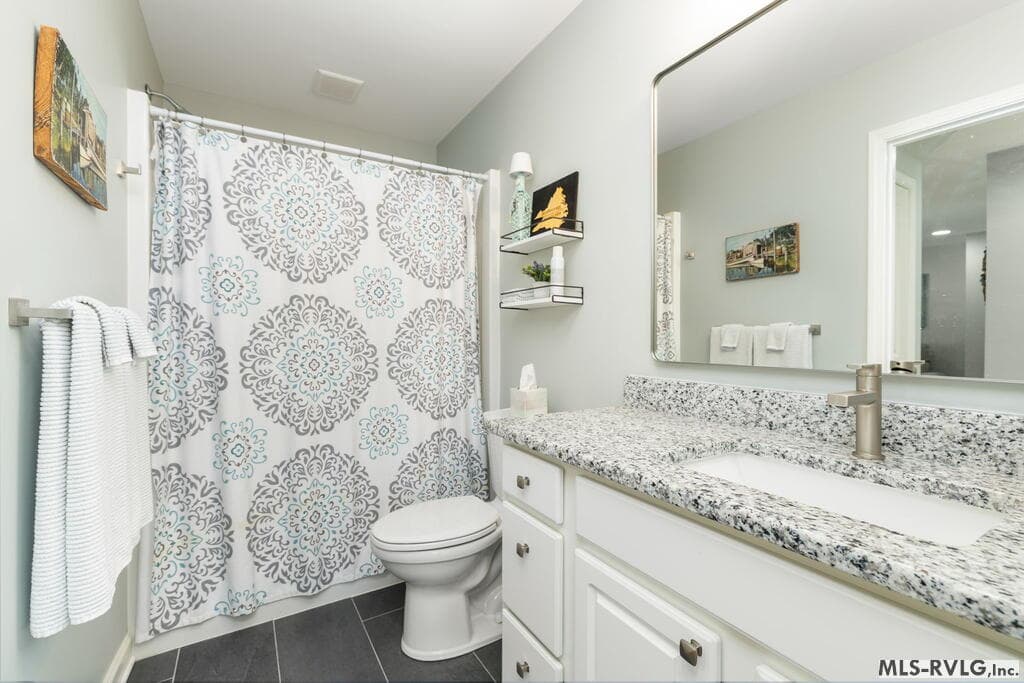 Townhouse/Condo,Residential/Vacation at 151-102 Gaston Pointe Dr, Littleton NC 27850, Littleton, photo 17 of 41