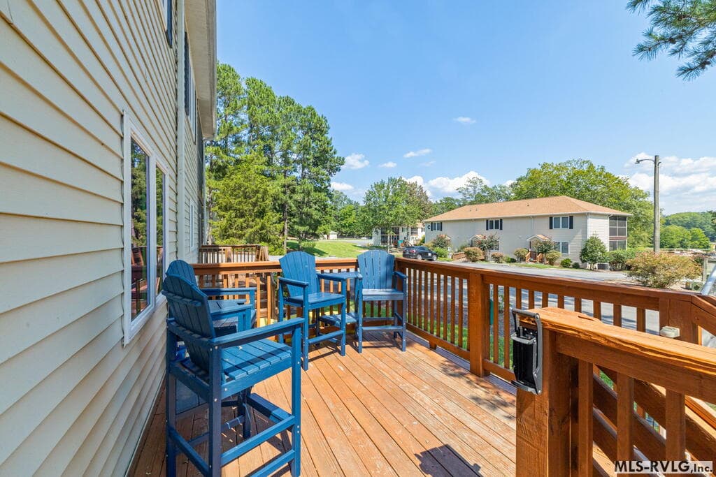Townhouse/Condo,Residential/Vacation at 151-102 Gaston Pointe Dr, Littleton NC 27850, Littleton, photo 33 of 41