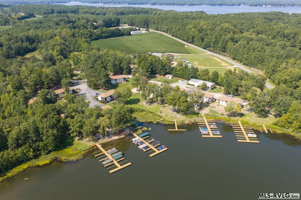 Townhouse/Condo,Residential/Vacation at 151-102 Gaston Pointe Dr, Littleton NC 27850, Littleton, photo 38 of 41