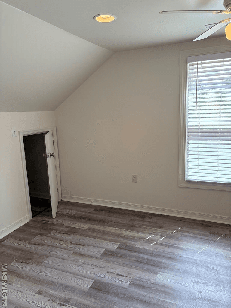 Residential/Vacation at 105 Woodlawn Ave, La Crosse VA 23950, La Crosse, photo 15 of 21