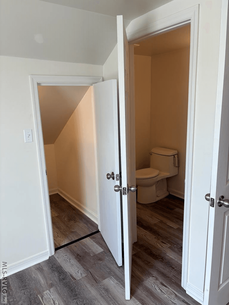 Residential/Vacation at 105 Woodlawn Ave, La Crosse VA 23950, La Crosse, photo 16 of 21