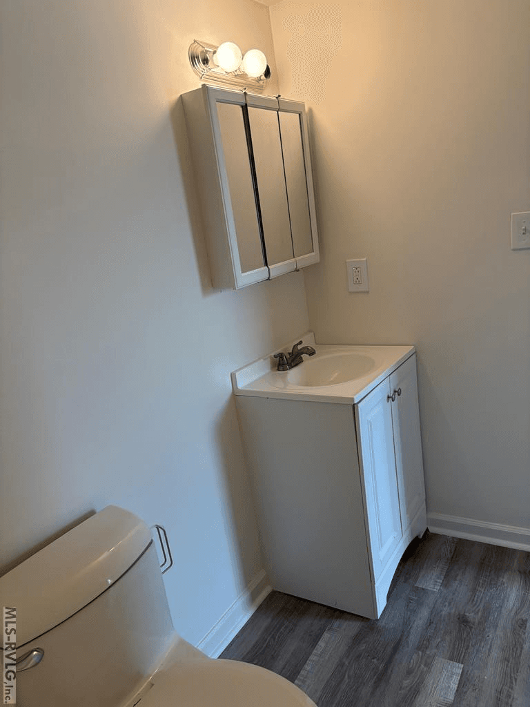 Residential/Vacation at 105 Woodlawn Ave, La Crosse VA 23950, La Crosse, photo 17 of 21