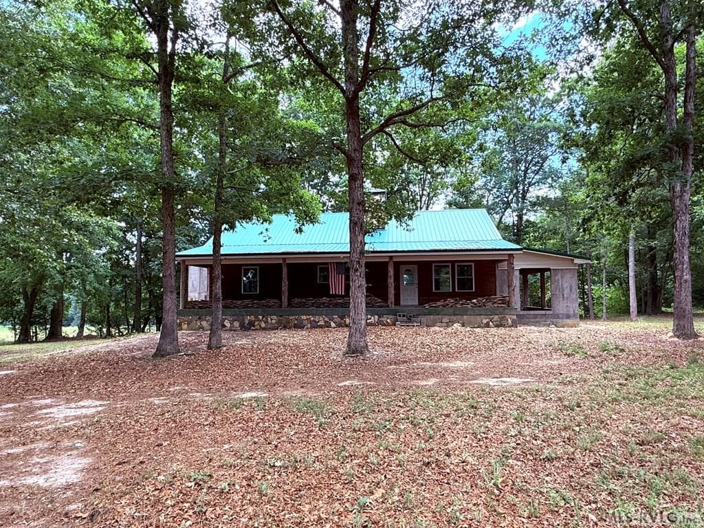 Residential/Vacation at 154 Weldon Rd, Norlina NC 27563, photo 3 of 13