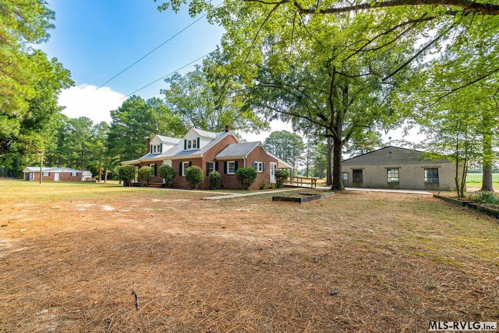 Residential/Vacation at 1554 Traffic Road, Chase City VA 23924, Chase City, photo 4 of 77