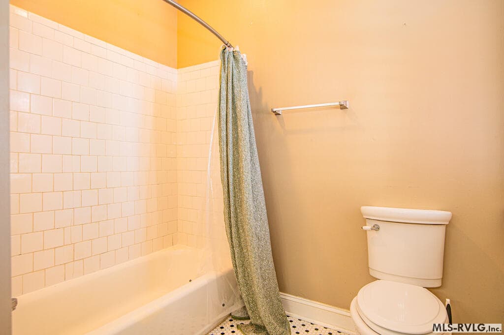 Residential/Vacation at 425 Roanoke Ave, Roanoke Rapids NC 27870, Roanoke Rapids, photo 12 of 76