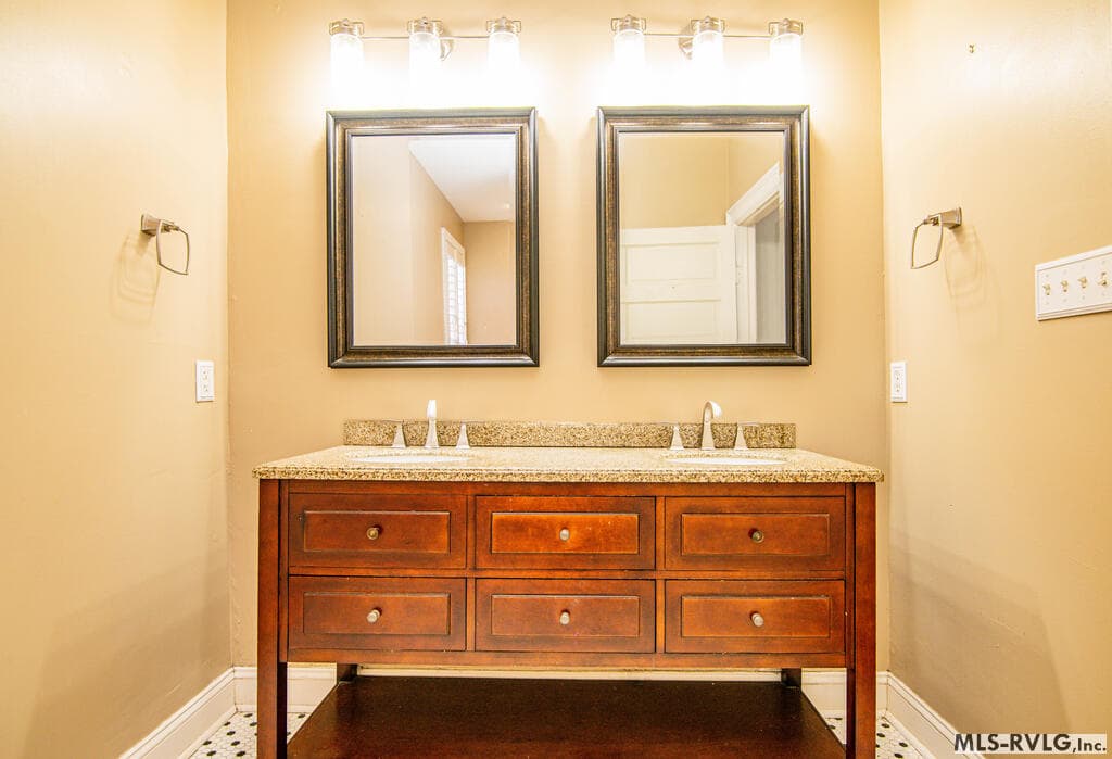 Downstairs Bathroom - 425 Roanoke Ave, Roanoke Rapids NC 27870, Roanoke Rapids