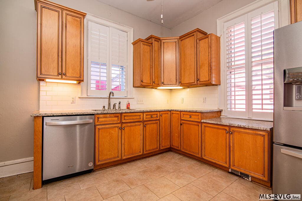 Residential/Vacation at 425 Roanoke Ave, Roanoke Rapids NC 27870, Roanoke Rapids, photo 37 of 76