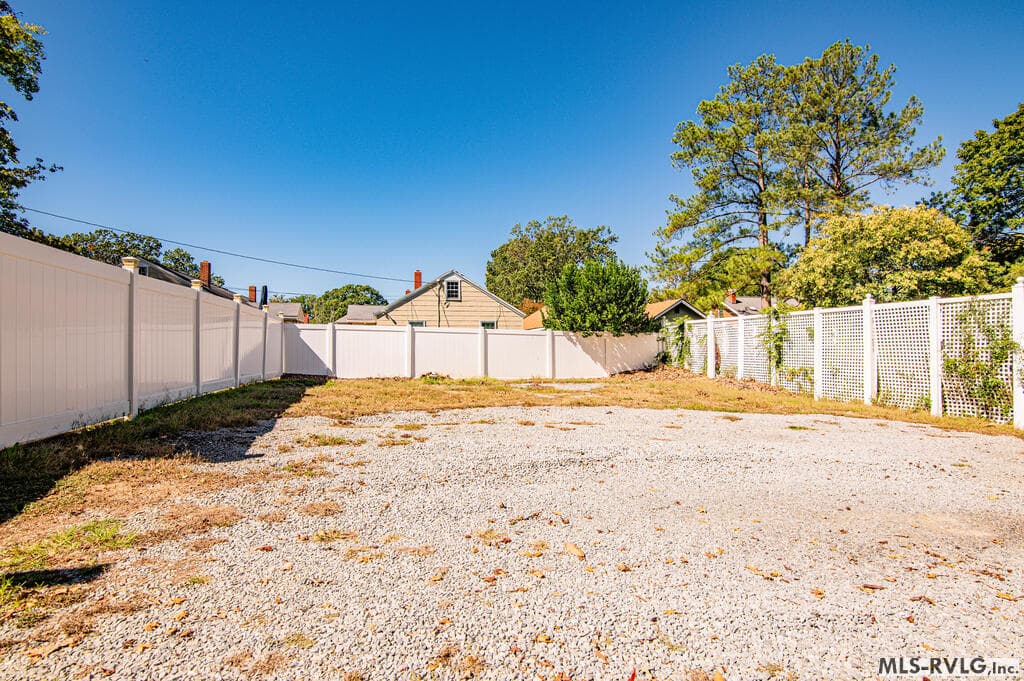 Lots of Parking space - 425 Roanoke Ave, Roanoke Rapids NC 27870, Roanoke Rapids