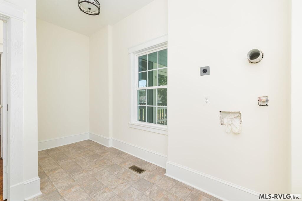 Residential/Vacation at 217 North Main Street, Warrenton NC 27589, photo 26 of 61