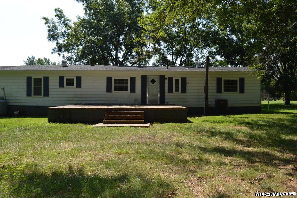 Residential/Vacation at 1979 Governor Harrison Parkway, Brodnax VA 23920, Brodnax, photo 3 of 9