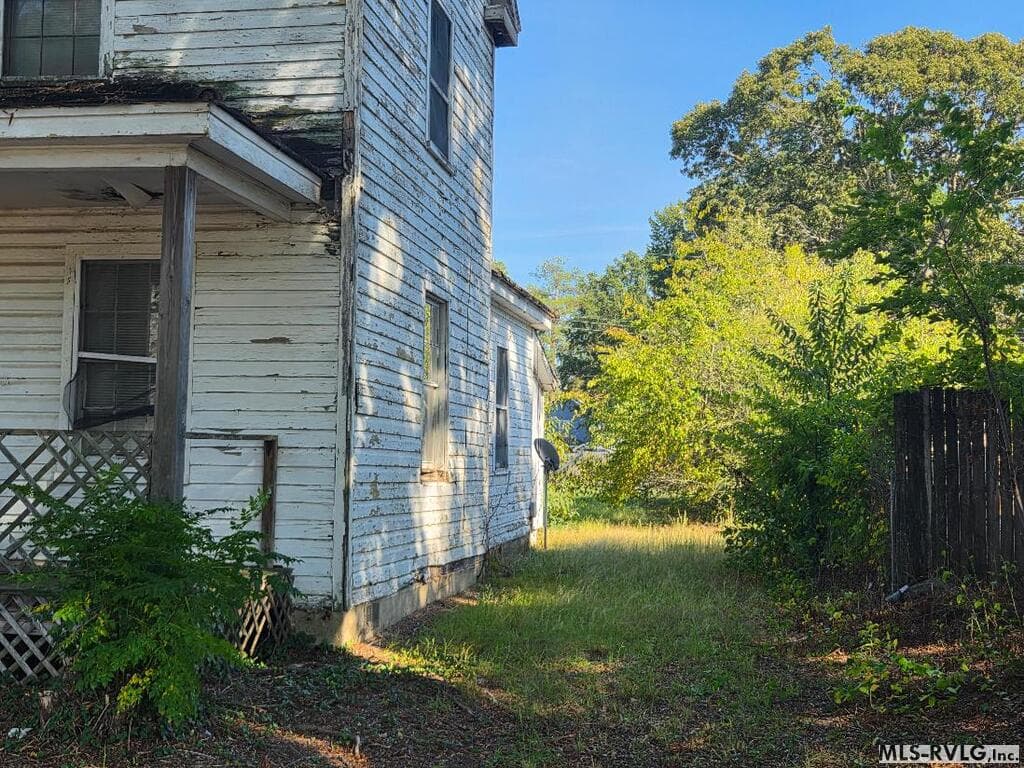 Multi Family at 1032-34 Vance Street, Roanoke Rapids NC 27870, Roanoke Rapids, photo 3 of 19