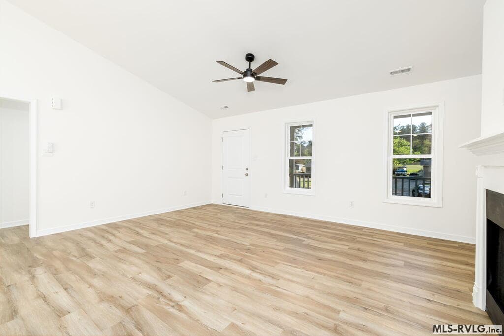 Interior Similar but not exact, Similar interior from recent build and color scheme is almost identical. - 49 Oakwood Ct., Bracey VA 23919, Bracey