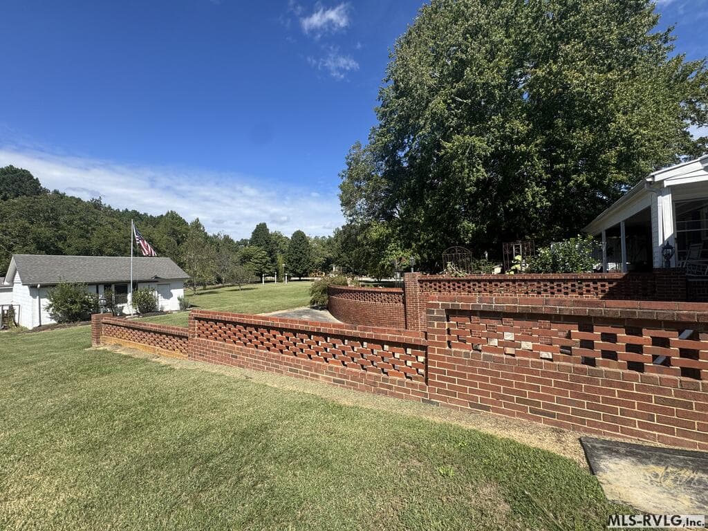 Additional back yard view - 2709 Ankum Rd., Gasburg VA 23857, Gasburg