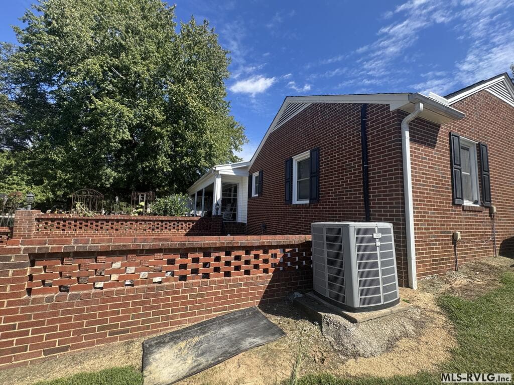 Residential/Vacation at 2709 Ankum Rd., Gasburg VA 23857, Gasburg, photo 75 of 92