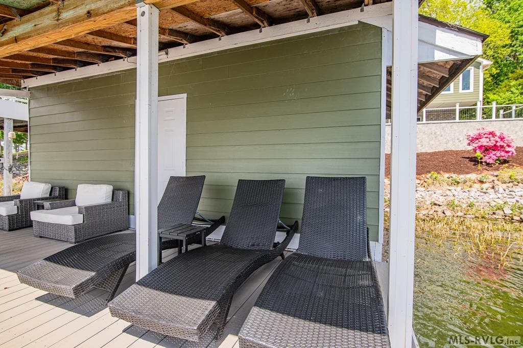 Residential/Vacation at 986 Pine Tree Drive, Henrico NC 27842, Henrico, photo 14 of 45