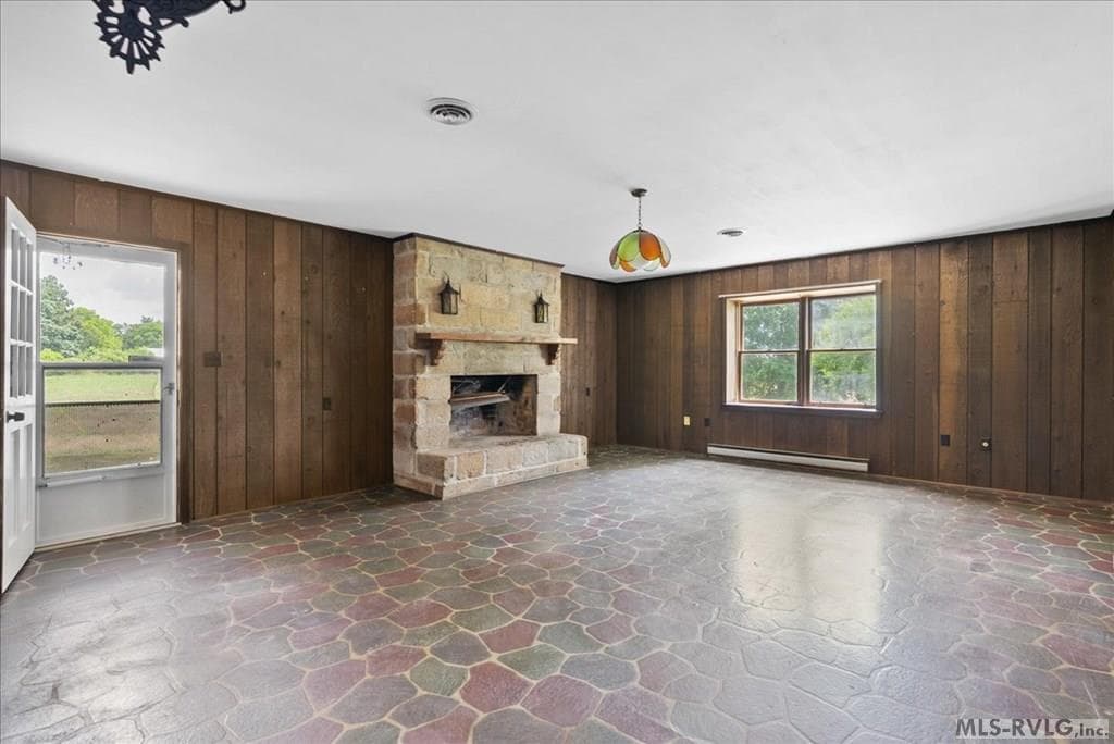 Residential/Vacation at 1082 Baskerville Road, Baskerville VA 23915, Baskerville, photo 20 of 34