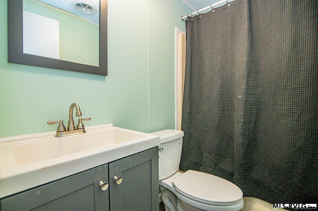 Residential/Vacation at 330 Lynch Point Rd., Macon NC 27551, Macon, photo 49 of 55