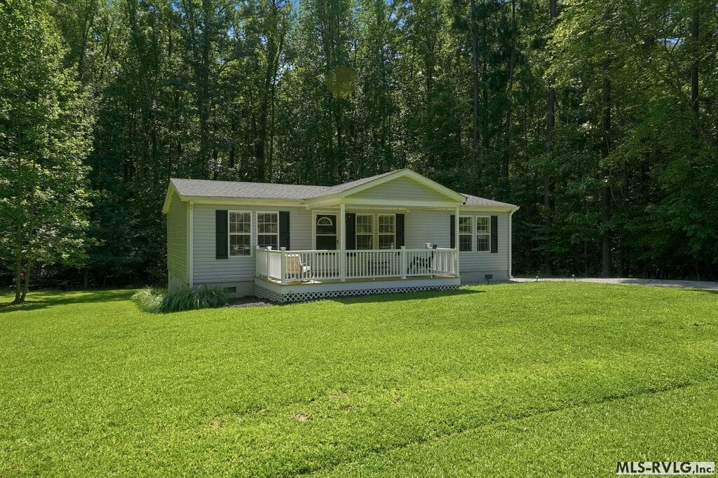 Residential/Vacation at 118 Anchor Dr, Littleton NC 27850, Littleton, photo 3 of 36