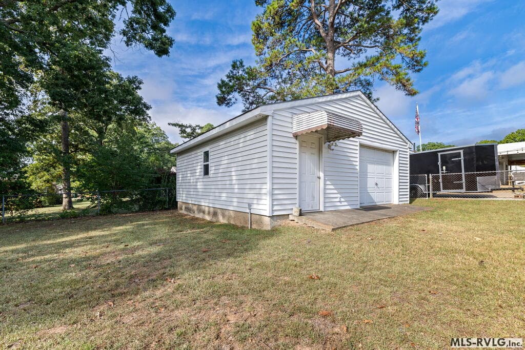 Residential/Vacation at 1305 Hurley Street, Roanoke Rapids NC 27870, Roanoke Rapids, photo 24 of 31