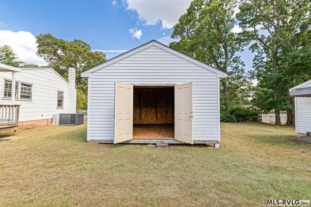 Residential/Vacation at 1305 Hurley Street, Roanoke Rapids NC 27870, Roanoke Rapids, photo 26 of 31