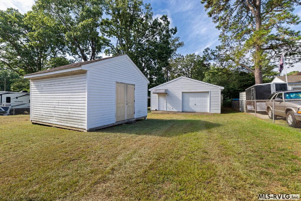 Residential/Vacation at 1305 Hurley Street, Roanoke Rapids NC 27870, Roanoke Rapids, photo 8 of 31